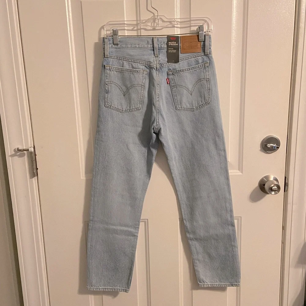 LEVI’S Wedgie Fit Straight Jeans - Picture 8 of 11